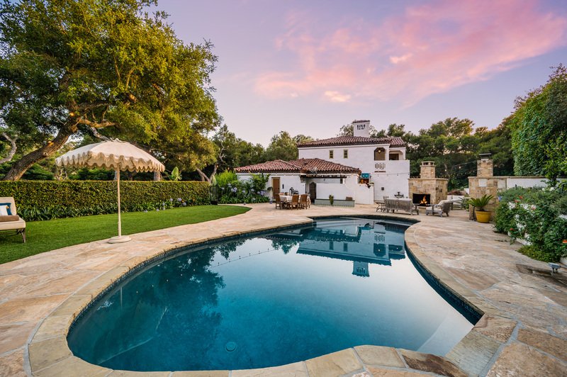 casa con piscina linda vista del atardecer en Puebla